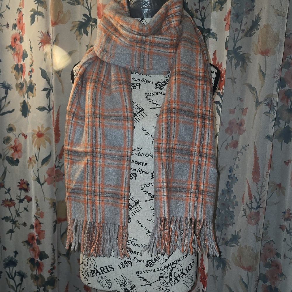 Cozy Plaid Fringe Scarf in Gray and Peach